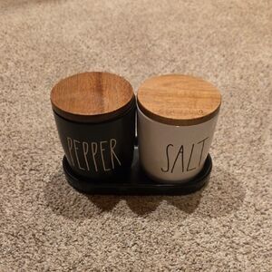 rae dunn|salt & pepper cellars with tray
